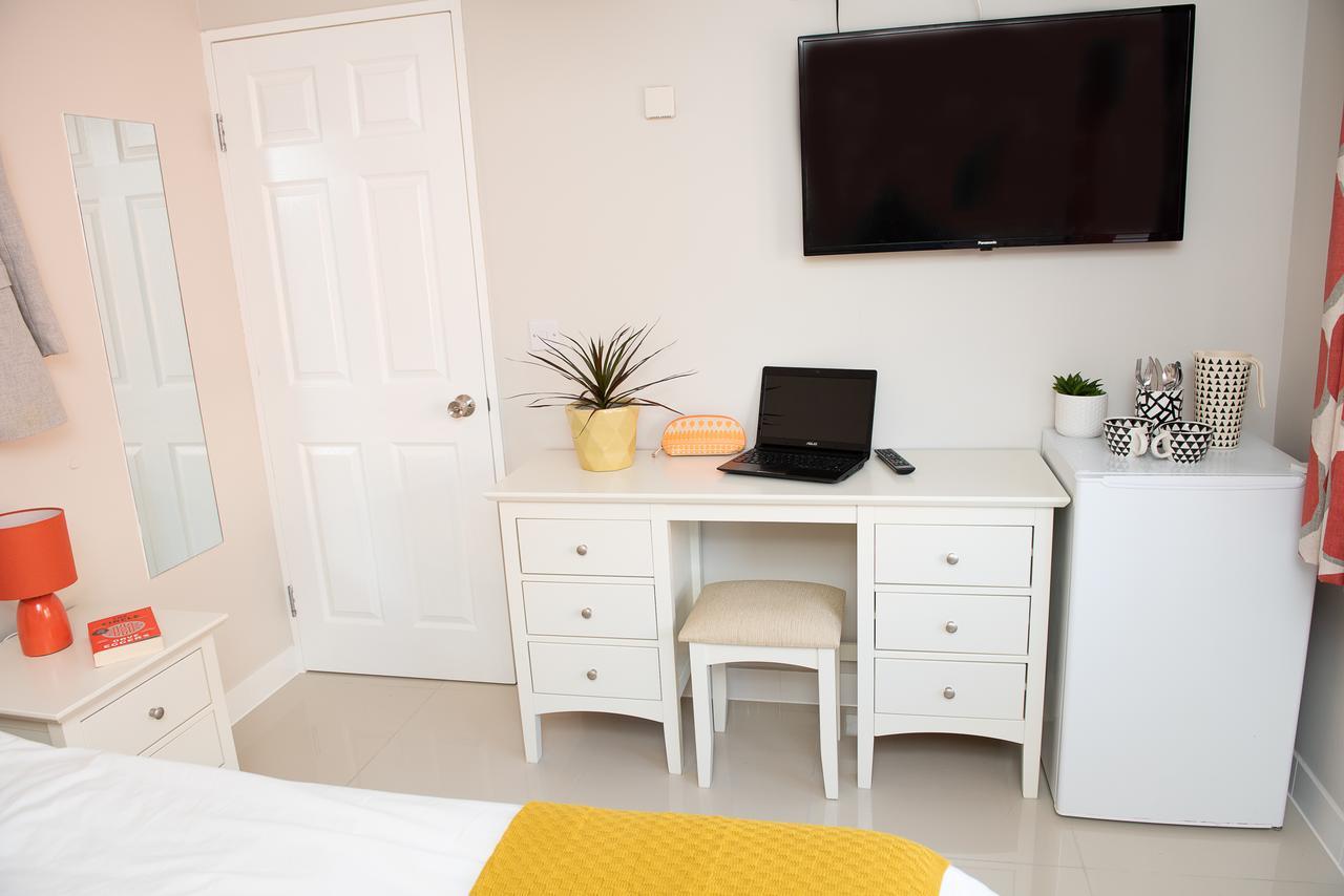 Pinehill Rooms Reading Bagian luar foto