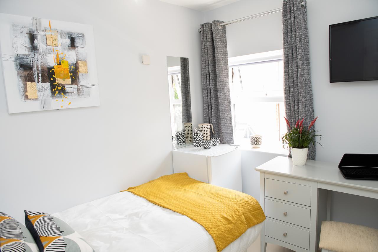 Pinehill Rooms Reading Bagian luar foto