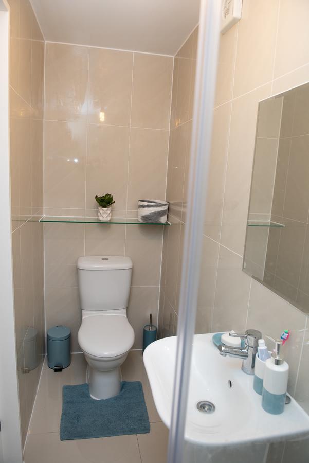 Pinehill Rooms Reading Bagian luar foto