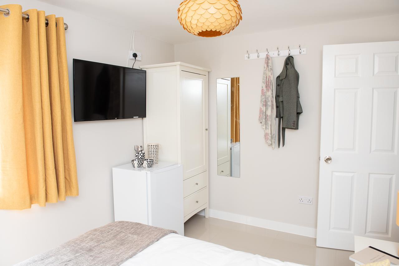 Pinehill Rooms Reading Bagian luar foto