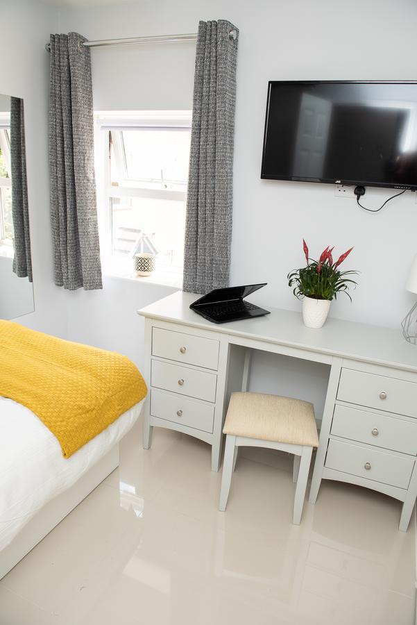 Pinehill Rooms Reading Bagian luar foto