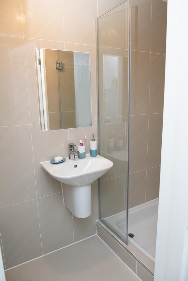 Pinehill Rooms Reading Bagian luar foto
